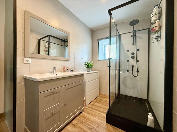 Maison Surgeres 6 pièce(s) 127 m2