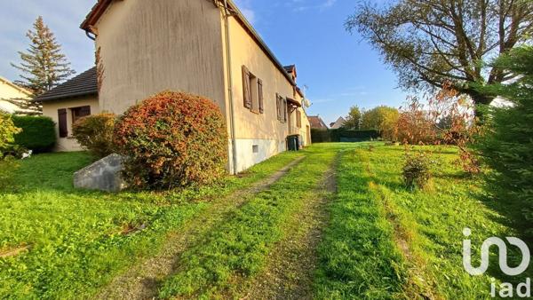 Maison 5 pièces de 158 m² à Saint-Doulchard (18230)