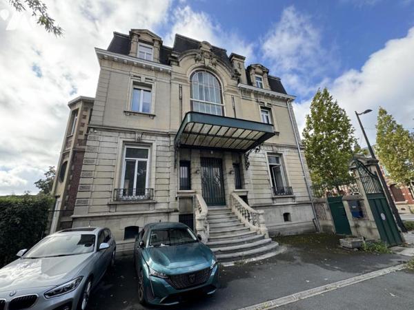Appartement dernier étage d'une maison bourgeoise Valenciennes prox. centre, Poterne, Musée 3 pkings