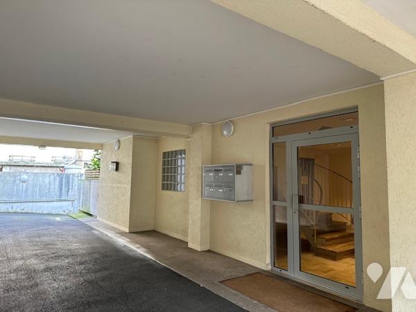Appartement à vendre CENTRE VILLE à Enghien-les-Bains (95880) en Val-d'Oise (95), T3 avec balcon