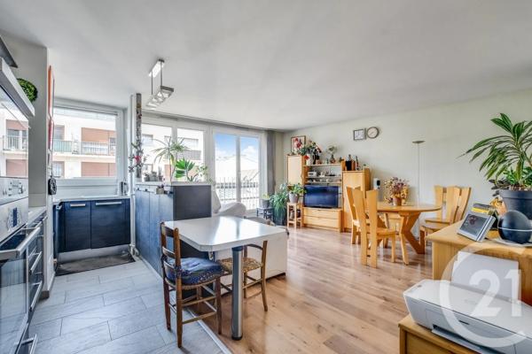 Appartement F3 à vendre  3 pièces - 58,12 m 2   ST OUEN  - 93