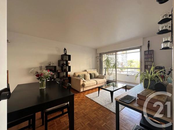 Appartement F3 à vendre  3 pièces - 58,12 m 2   ST OUEN  - 93