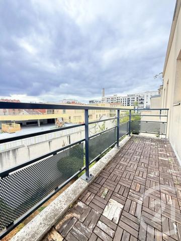 Appartement F3 à vendre  3 pièces - 58,12 m 2   ST OUEN  - 93