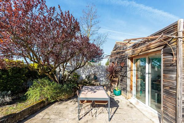 Propriété de charme avec maisonnette indépendante et piscine à Lambesc