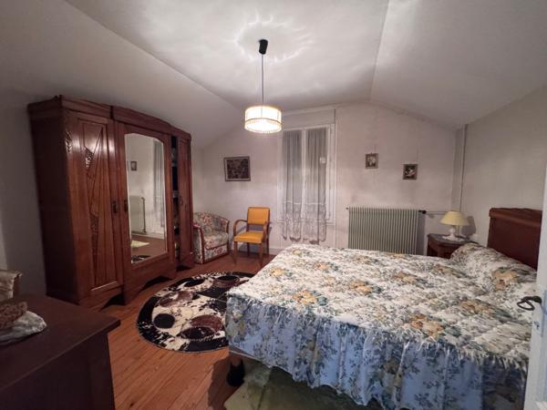 Maison 8 pièce(s) 5 chambre(s) 215 m²