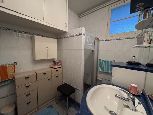 Maison 8 pièce(s) 5 chambre(s) 215 m²