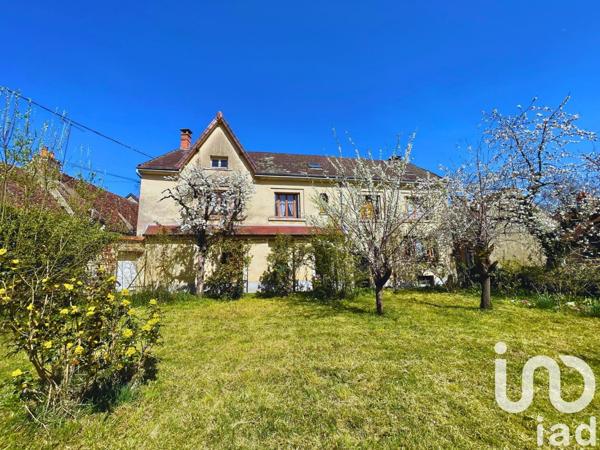Maison 10 pièces de 200 m² à Entrains-sur-Nohain (58410)