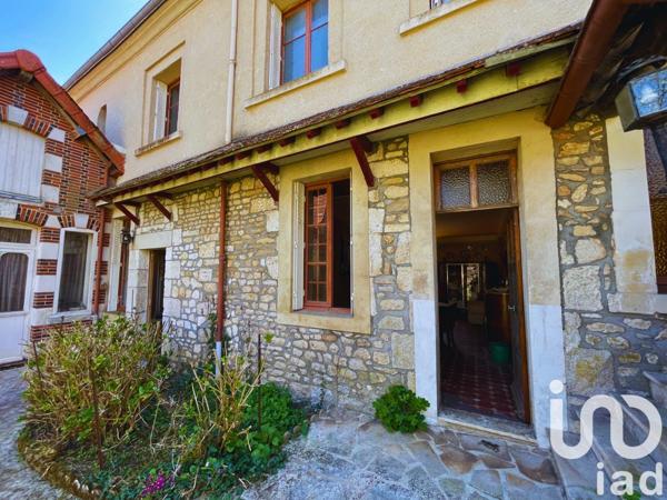 Maison 10 pièces de 200 m² à Entrains-sur-Nohain (58410)