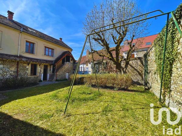 Maison 10 pièces de 200 m² à Entrains-sur-Nohain (58410)