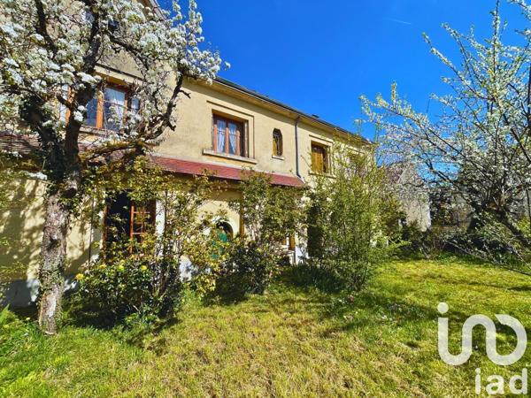 Maison 10 pièces de 200 m² à Entrains-sur-Nohain (58410)