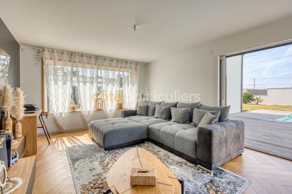 Vente
                Maison182 m² - 10 Pièces -
                    SAINT HILAIRE DE RIEZ (85270)