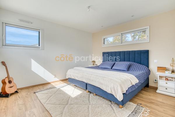 Vente
                Maison182 m² - 10 Pièces -
                    SAINT HILAIRE DE RIEZ (85270)
