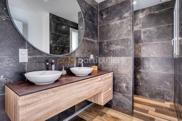 Vente
                Maison182 m² - 10 Pièces -
                    SAINT HILAIRE DE RIEZ (85270)