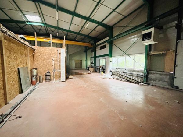 Local commercial et industriel de 1200m2