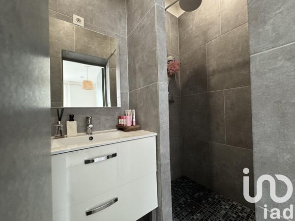 Appartement 3 pièces de 53 m² à Toulon (83200)