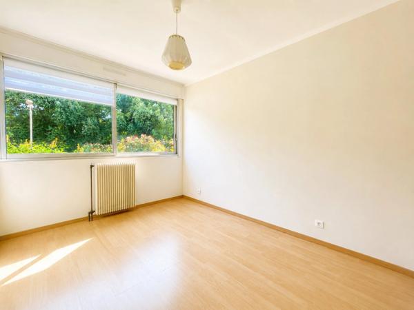 Appartement - 2 pièces - Jardin - Cave - Parking - Piscine - Tennis - Parc - Proche Parc Montcalm - Ligne 5 Tramway