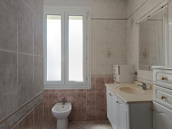 Maison
         6 pièces
        - 126 m² Exclusivité 367 000 € *