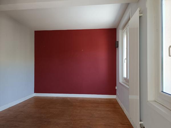 Maison
         6 pièces
        - 126 m² Exclusivité 367 000 € *