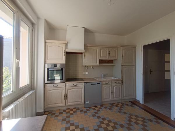 Maison
         6 pièces
        - 126 m² Exclusivité 367 000 € *
