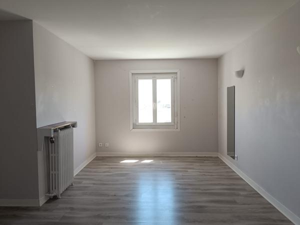 Maison
         6 pièces
        - 126 m² Exclusivité 367 000 € *