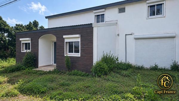 CAPESTERRE-BELLE-EAU – ÉLÉGANTE VILLA T5 AVEC VUE MER ET CAMPAGNE