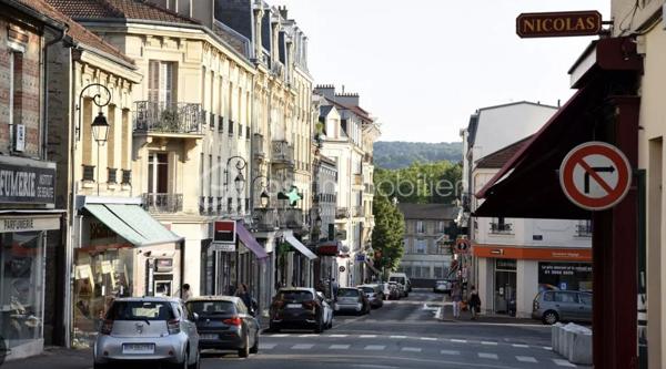 Local d activites de 190 m²