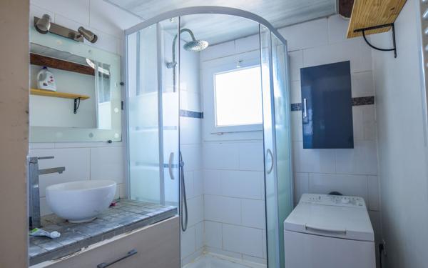 Maison à vendre    5 pièces •  Estézargues