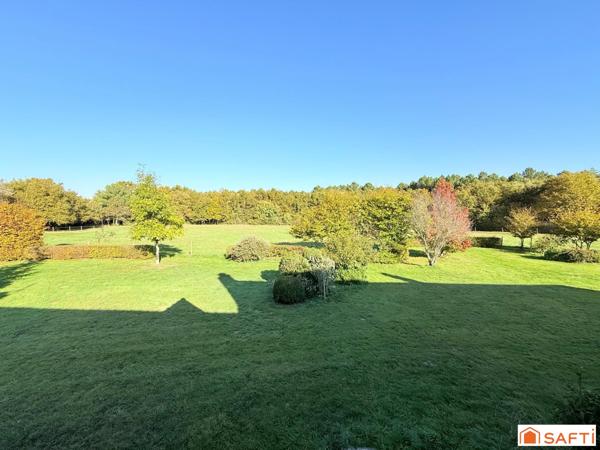 Propriété de plus de 21 hectares, forêts et prés, avec une sublime longère et dépendance