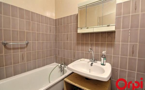 Appartement à vendre    4 pièces • 72,91 m2 Marseille 11