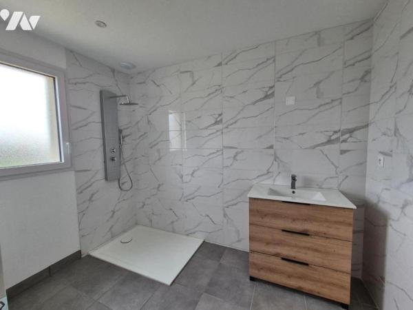 MAISON NEUVE EN LOTISSEMENT CALME avec vie de plain-pied