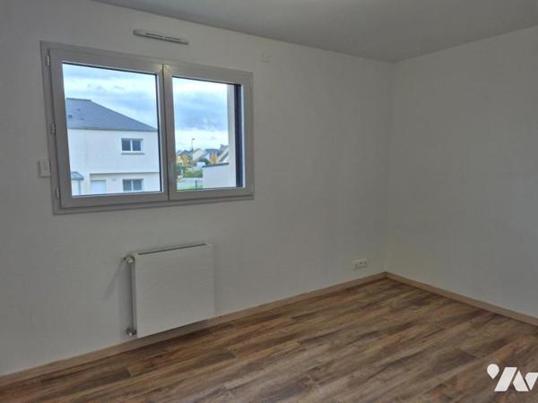 MAISON NEUVE EN LOTISSEMENT CALME avec vie de plain-pied