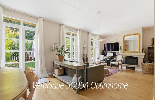 ESPRIT MAISON -TRIPLEX FAMILIAL AVEC JARDIN – PETITE RÉSIDENCE ARBORÉE SAINT GERMAIN EN LAYE