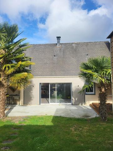 Maison pavillonaire entièrement rénovée , idéal pour jeune couple.