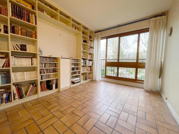 Le Chesnay (78150) Appartement 102M2 PARLY 2 - TYPE 2 - LOGGIA - SECTEUR PRE VERT - PROCHE BLANCHE DE CASTILLE ET COMMODITES - FO