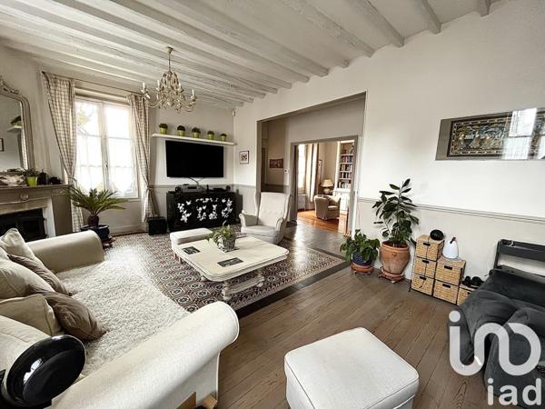 Demeure 12 pièces de 282 m² à Chaumont-en-Vexin (60240)