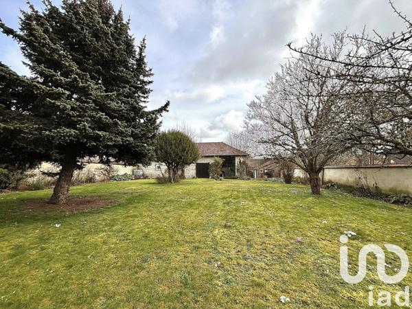 Demeure 12 pièces de 282 m² à Chaumont-en-Vexin (60240)