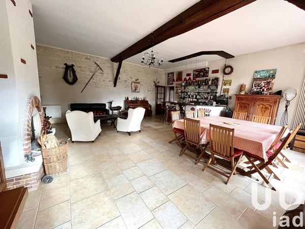 Demeure 12 pièces de 282 m² à Chaumont-en-Vexin (60240)