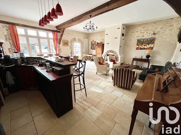 Demeure 12 pièces de 282 m² à Chaumont-en-Vexin (60240)