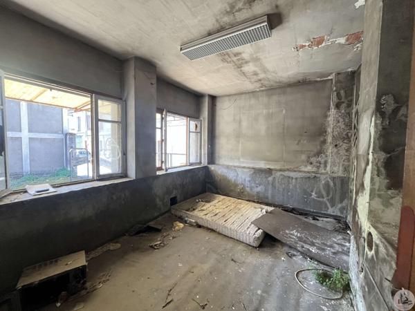 Ancienne usine de 380m2 en centre ville