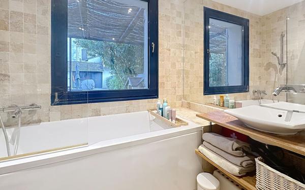 Maison à vendre    4 pièces • 140 m2 Avignon