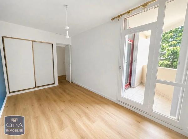 Appartement à louer 3 pièces 67.36m² Angers (49000)