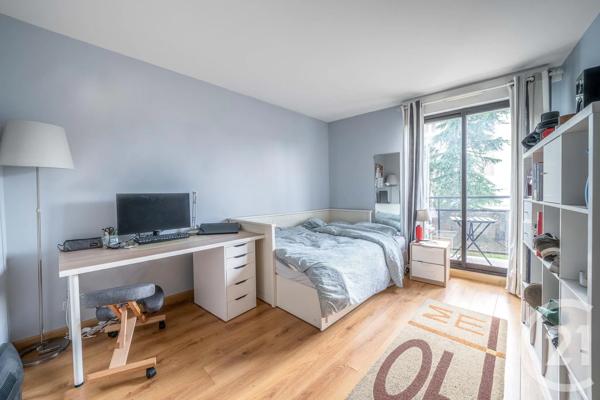 Appartement F6 à vendre  6 pièces - 146,08 m 2   ST CYR L ECOLE  - 78