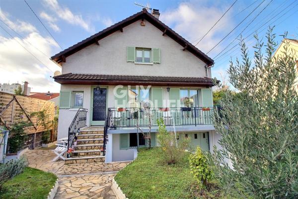 Maison spacieuse à vendre à Bezons - 5 pièces, jardin et garage