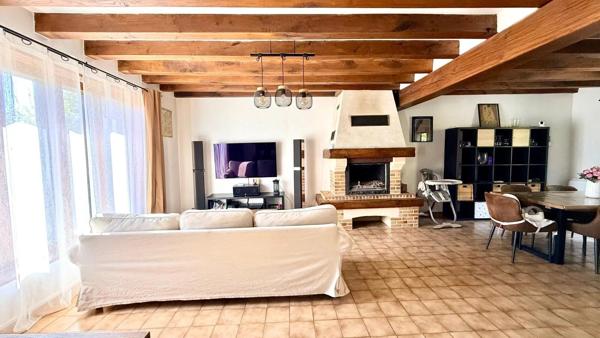 Vente                                                      Maison
                        
                     5 pièces                      120 m2                     à Aubigny-sur-Nère