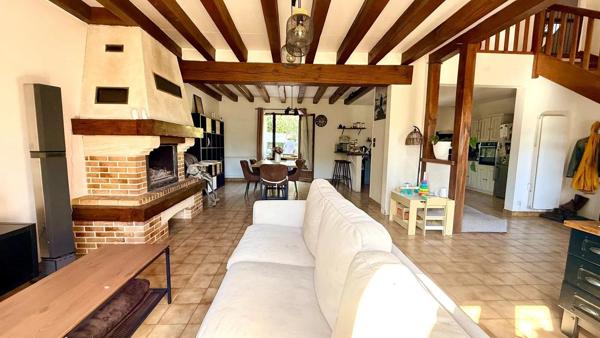 Vente                                                      Maison
                        
                     5 pièces                      120 m2                     à Aubigny-sur-Nère