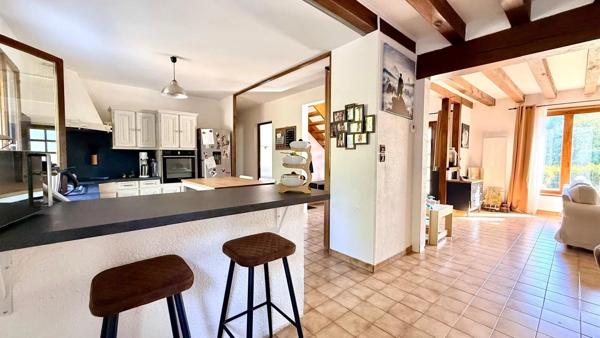 Vente                                                      Maison
                        
                     5 pièces                      120 m2                     à Aubigny-sur-Nère