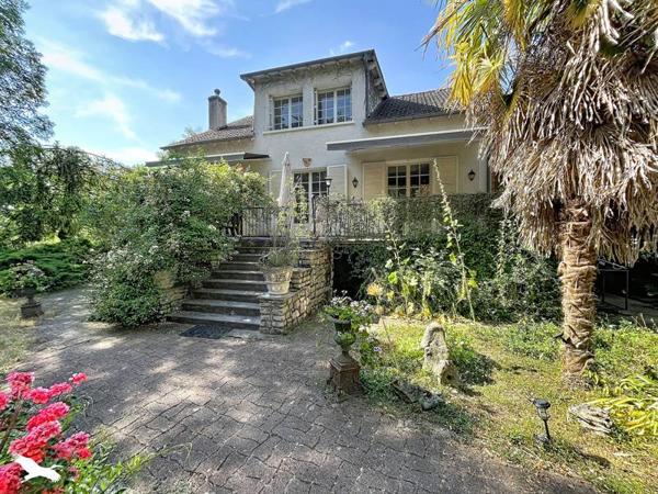 Maison 362 000 € Bourges 6 p 160 m² DPE E