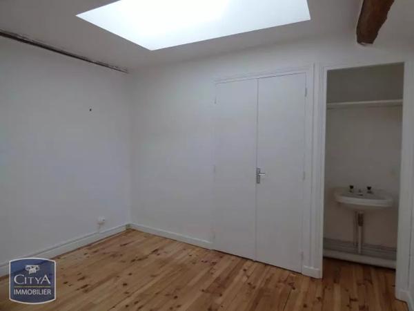 Appartement à louer 5 pièces 122.76m²