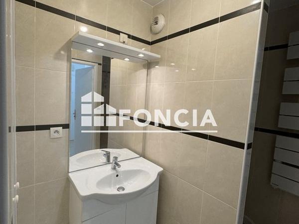 Location Appartement 2 pièces 40.24 m² - 31 RUE DE BELFORT Courbevoie 92400