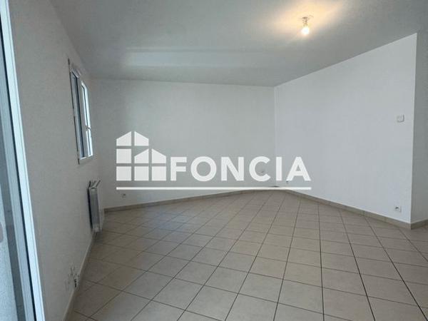 Location Appartement 2 pièces 40.24 m² - 31 RUE DE BELFORT Courbevoie 92400